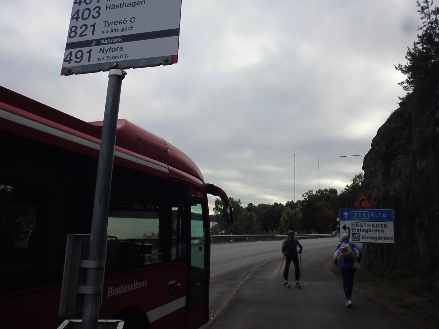 fo150930orjarla0953bus.JPG